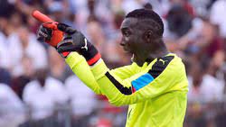 KickOff.com can confirm that they are after Ghana international keeper Sammy Adjei, a 28-year-old capped 37 times at senior international level. Yves Charles Ebonda has just informed us that he got a call from a United official on Friday enquiring about Adjei’s availability and what he would cost them. Ebonda, because he is in South Africa, represents Meir Rifman, who is a Fifa-licensed agent based in Israel, where Adjei used to play for FC Ashdod. Ebonda will be the go-between when negotiations start and says: “I called Rifman and he asked me to tell Maritzburg to tell us what they can afford. They will call me over the weekend after they have decided what they are willing to pay for Adjei.” Adjei is back in Ghana after leaving FC Ashdod, where he was a regular. He is now at Hearts of Oak, the club coached by former Orlando Pirates and Kaizer Chiefs coach Kosta Papic. He joined them in April on a short-term contract, but a Hearts official has recently accused Adjei of an attitude problem while speaking to KickOffGhana.com. Maritzburg have no keeper at the moment. They have decided to release Michel Babale and Atthiel Mbaha, while Tashrique Goldman’s contract is yet to be renewed.