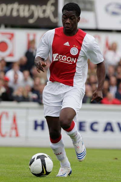 Sarpong swaps Oranje for Stars - Kickoffghana.com Sarpong swaps Oranje for Stars